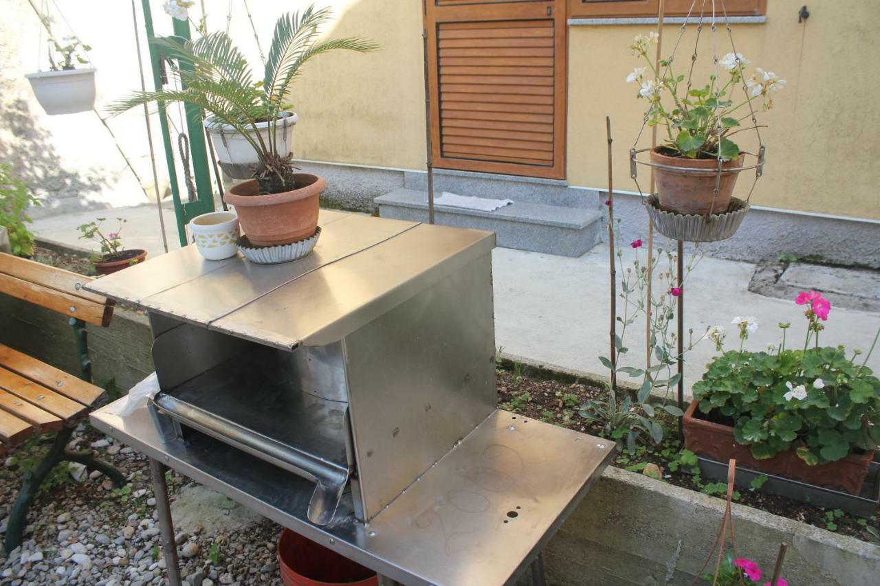 Apartmani Banina Ika Zewnętrze zdjęcie