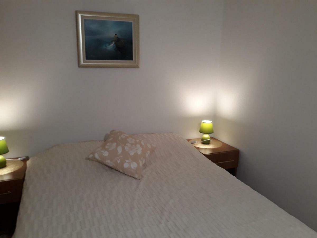 Apartmani Banina Ika Zewnętrze zdjęcie